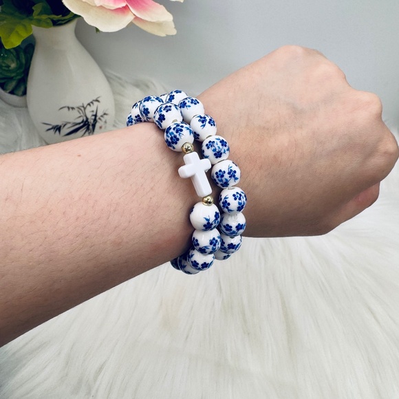Chinese-Style Ceramic Floral Beaded Stretch Bracelet blue floral Duo with Cross - Picture 1 of 6